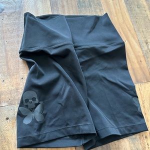 Betty Designs Run shorts size Small